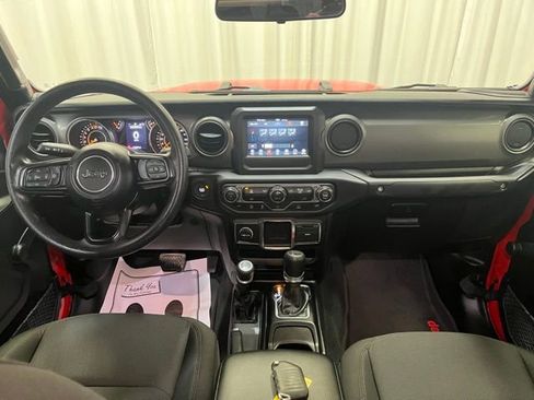 Used 2023 Jeep Gladiator Sport image 5