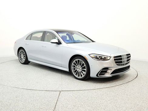 Certified 2022 Mercedes-Benz S 500 4MATIC image 3
