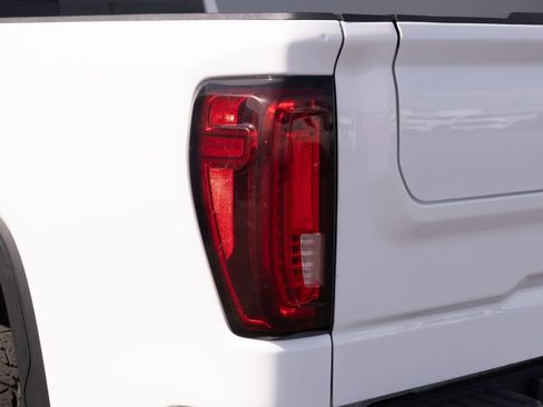 Used 2023 GMC Sierra 1500 AT4 w/ AT4 Preferred Package AWD/4WD image 29