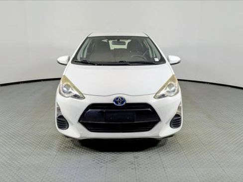 Used 2016 Toyota Prius C Two image 11