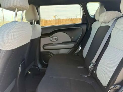Used 2017 Kia Soul image 12