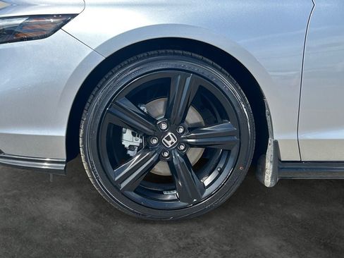 Used 2024 Honda Accord Sport image 4
