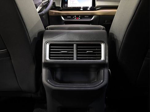 Used 2024 Volkswagen Atlas Cross Sport SE w/ Panoramic Sunroof Package image 30