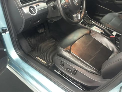 Used 2012 Volkswagen Passat 2.5 SE FWD image 24