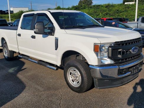 Used 2022 Ford F250 XL w/ Power Equipment Group AWD/4WD image 2