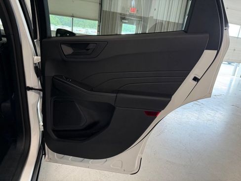 Certified 2023 Ford Escape Active AWD/4WD image 27