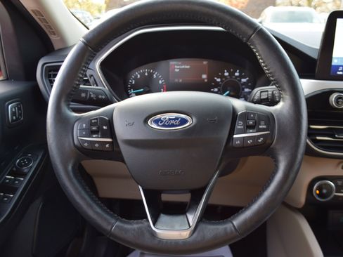 Used 2020 Ford Escape SEL image 14