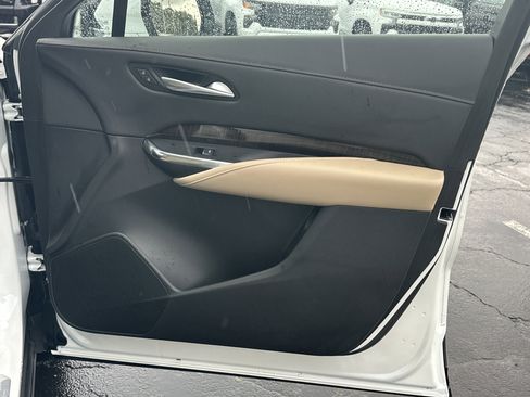 Used 2025 Cadillac XT4 Premium Luxury w/ Technology Package FWD image 15