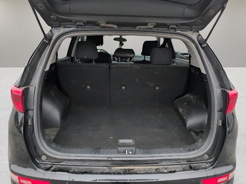 Used 2019 Kia Sportage LX AWD/4WD image 9