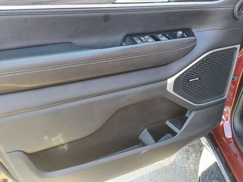 Used 2024 Jeep Wagoneer Series II w/ Flexible Seating Group AWD/4WD image 20
