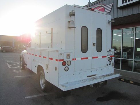 Used 2012 RAM 5500 SLT w/ Max Tow Pkg image 5