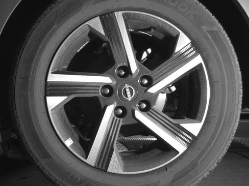 Used 2025 Nissan Sentra SV FWD image 11