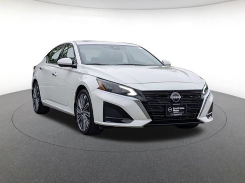 Used 2025 Nissan Altima 2.5 SL FWD image 3