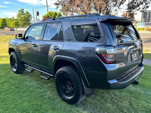 Used 2023 Toyota 4Runner SR5 Premium w/ Moonroof Package AWD/4WD image 9