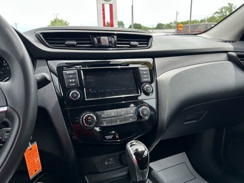 Used 2021 Nissan Rogue Sport S AWD/4WD image 37