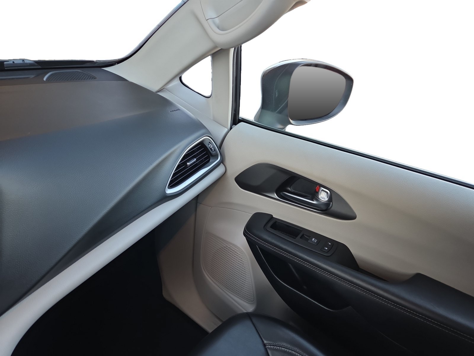 Used 2023 Chrysler Pacifica Touring-L FWD image 23