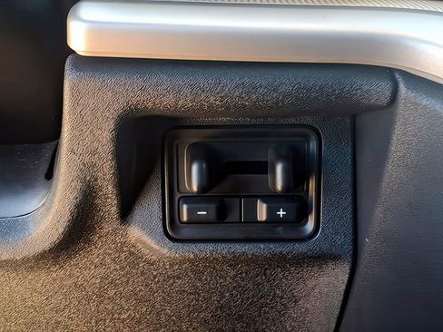 Used 2025 Ford Expedition Max Active RWD image 13