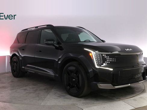 Used 2024 Kia EV9 GT-Line image 13