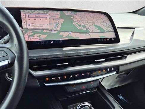 Used 2025 Cadillac XT4 Premium Luxury FWD image 17