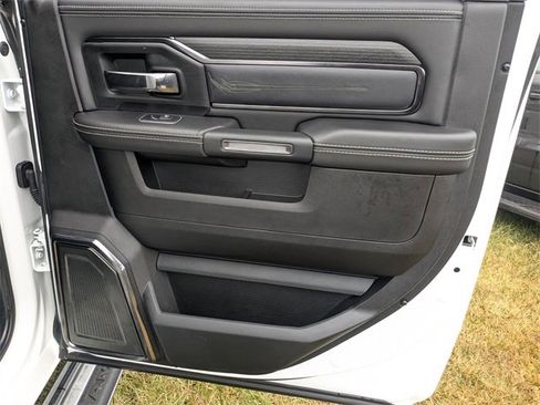 Used 2024 RAM 3500 Limited image 31