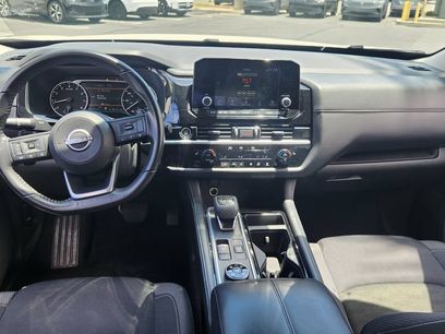 Used 2024 Nissan Pathfinder SV