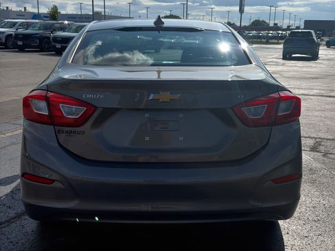 Certified 2018 Chevrolet Cruze LT w/ Convenience Package FWD image 7