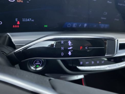 Certified 2024 Cadillac Lyriq Luxury image 7