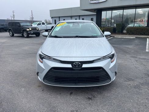 Used 2024 Toyota Corolla LE image 35