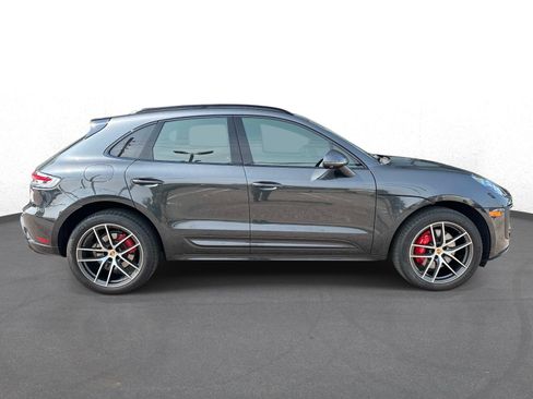 Used 2023 Porsche Macan S AWD/4WD image 2