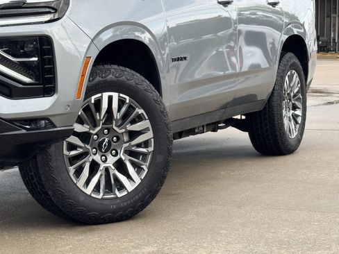 Used 2025 Chevrolet Tahoe Z71 image 12