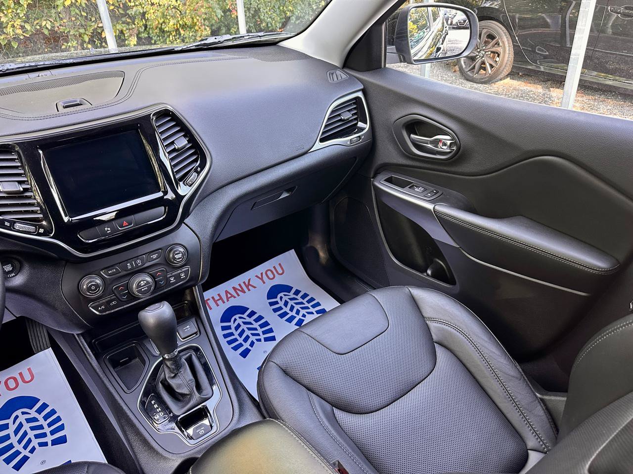 Used 2019 Jeep Cherokee Limited FWD image 20