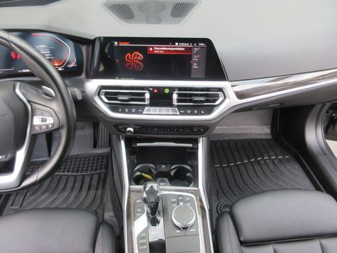 Used 2021 BMW 330i Sedan w/ Premium Package image 41
