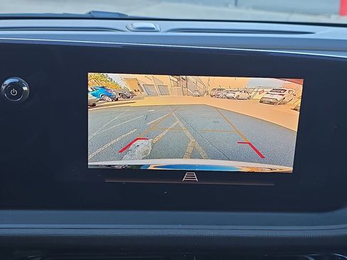 Used 2025 Buick Envista Sport Touring image 29