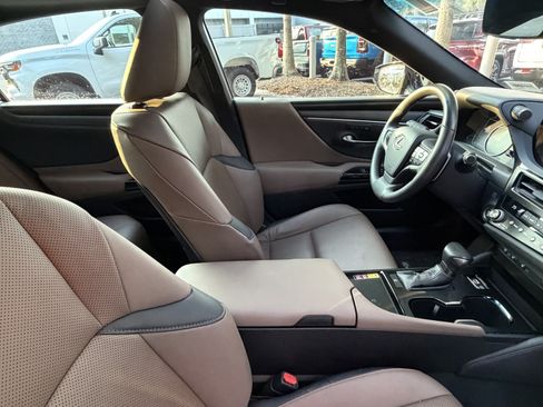 Certified 2023 Lexus ES 250 w/ Premium Package AWD/4WD image 41