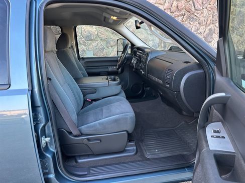 Used 2008 Chevrolet Silverado 2500 LT w/ 1LT Convenience Package image 25