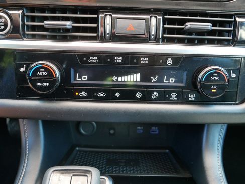 Certified 2023 Nissan Pathfinder SL w/ SL Premium Package AWD/4WD image 23
