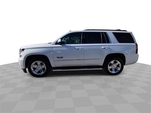 Used 2019 Chevrolet Tahoe LT w/ LT Signature Package image 5