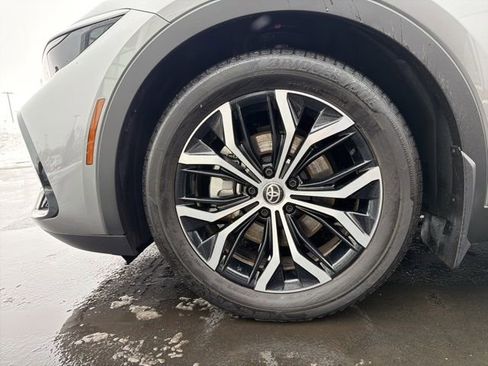 Certified 2023 Toyota Crown Limited image 12