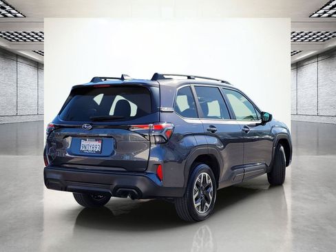 Used 2025 Subaru Forester Premium w/ Convenience Package #1 AWD/4WD image 7
