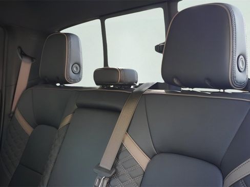 New 2026 GMC Canyon Denali image 24