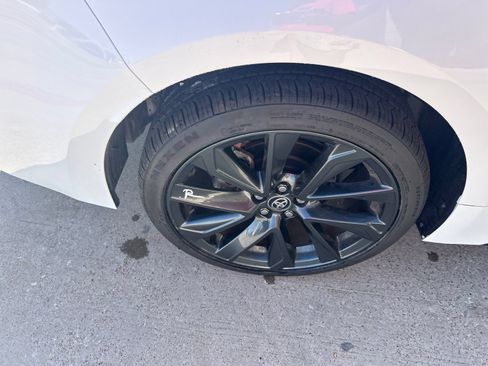 Used 2026 Toyota Corolla SE FWD image 8