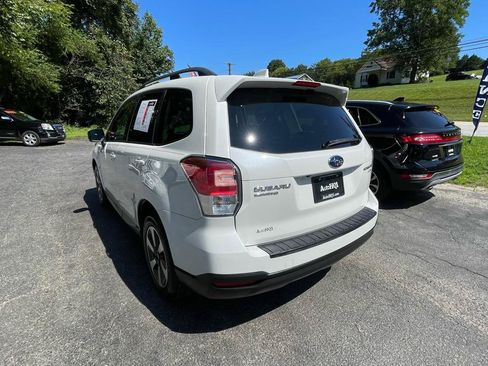 Used 2017 Subaru Forester 2.5i Premium AWD/4WD image 6