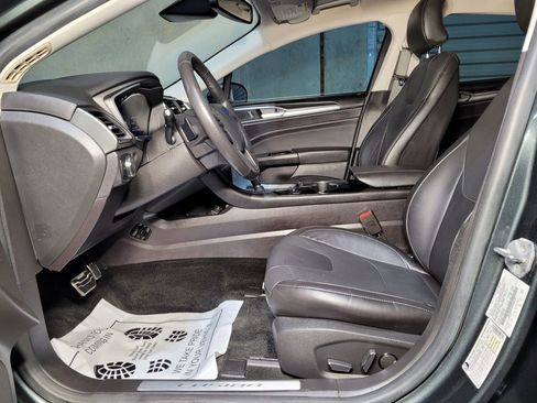 Used 2016 Ford Fusion Titanium image 19
