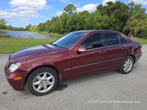 Used 2003 Mercedes-Benz C 320 4MATIC Sedan image 2