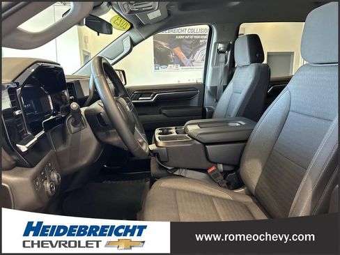 Used 2023 Chevrolet Silverado 1500 LT AWD/4WD image 13