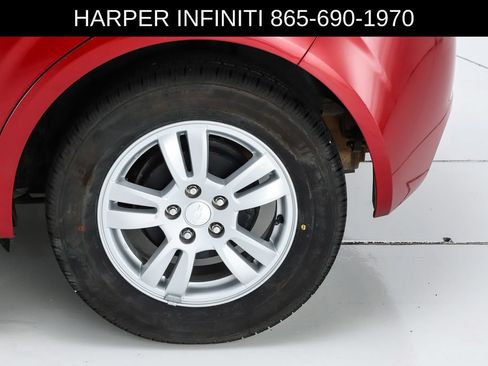 Used 2014 Chevrolet Sonic LT w/ Fun and Sun Package FWD image 7