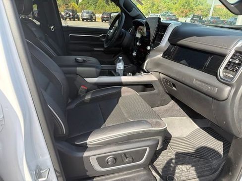 Used 2025 RAM 1500 Laramie AWD/4WD image 3