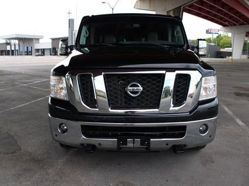 Used 2017 Nissan NV 3500 SL RWD image 3