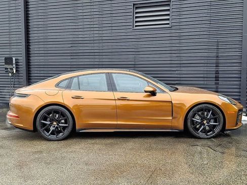 New 2025 Porsche Panamera 4 image 8
