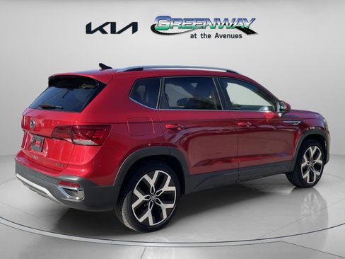 Used 2023 Volkswagen Taos SEL image 4